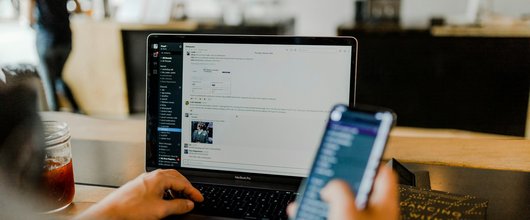 LinkedIn, Xing & Co: Navigieren durch die KI-gesteuerte Kommunikation