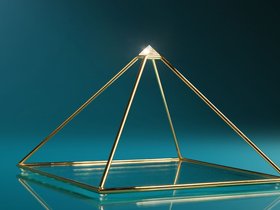 Die Licht-Kristall-Pyramide