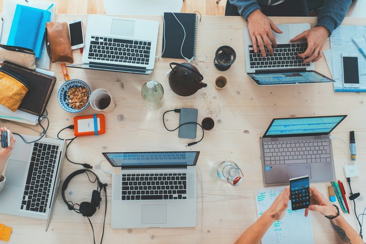 Die Gig Economy: Flexible Freiheit oder unsichere Selbstständigkeit?