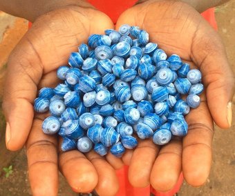 kaliare-beads-hands.jpg